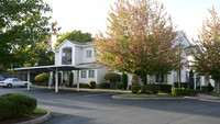 Cascadia Village in Sandy, OR - Foto de edificio - Building Photo