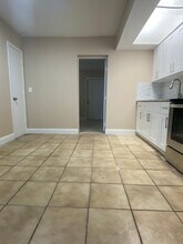 182-184 SE 10th St in Deerfield Beach, FL - Building Photo - Building Photo