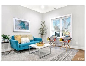 111 S Jefferson St in Bloomington, IN - Building Photo - Building Photo