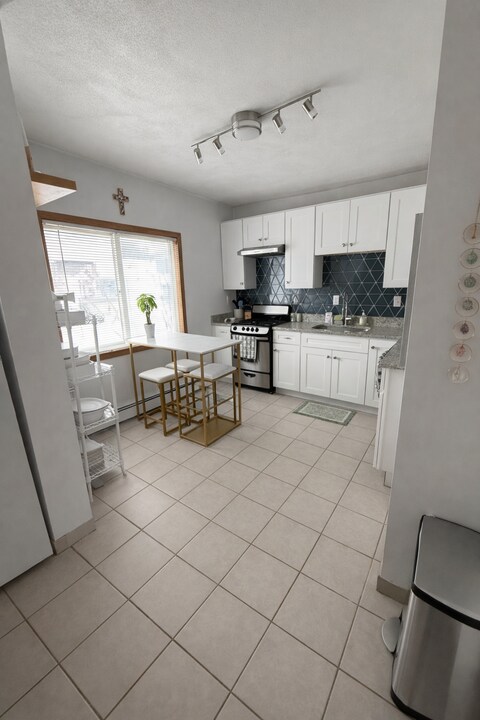 585 Somerville Ave, Unit A in Somerville, MA - Building Photo