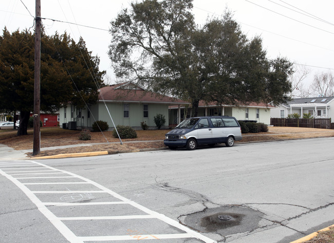 701-705 1/2 Broad St in Beaufort, NC - Building Photo - Building Photo