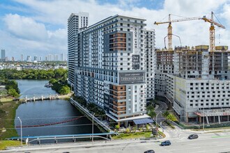 Soleste NoMi Beach in Aventura, FL - Foto de edificio - Building Photo