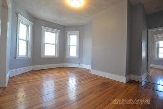 14 Brackett St, Unit 4 in Boston, MA - Building Photo - Building Photo