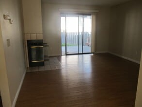 205 Camlau Dr in Chula Vista, CA - Building Photo - Building Photo