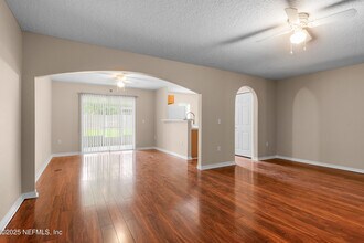 11871 Lake Bend Cir in Jacksonville, FL - Building Photo - Building Photo
