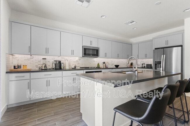 property at 21317 E Kingbird Dr