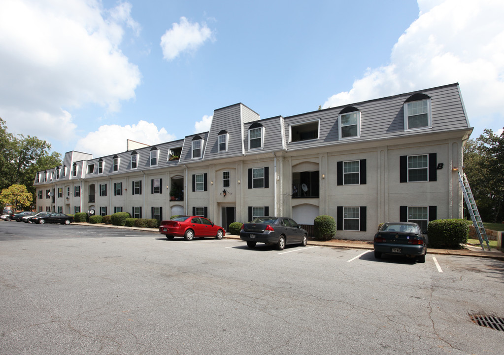 La Carre Apartments in Clarkston, GA - Foto de edificio