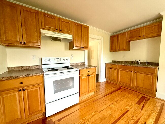 63 Academy St in Killingly, CT - Building Photo - Building Photo