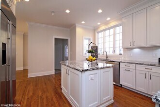 314 Woodland Ave in Winnetka, IL - Building Photo - Building Photo