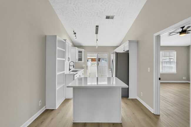 2120 Lebanon Pike in Nashville, TN - Building Photo - Building Photo