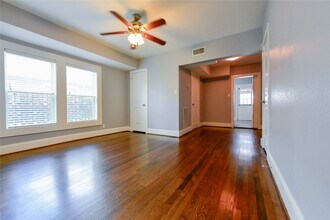1011 E 6 1/2 St in Houston, TX - Building Photo - Building Photo