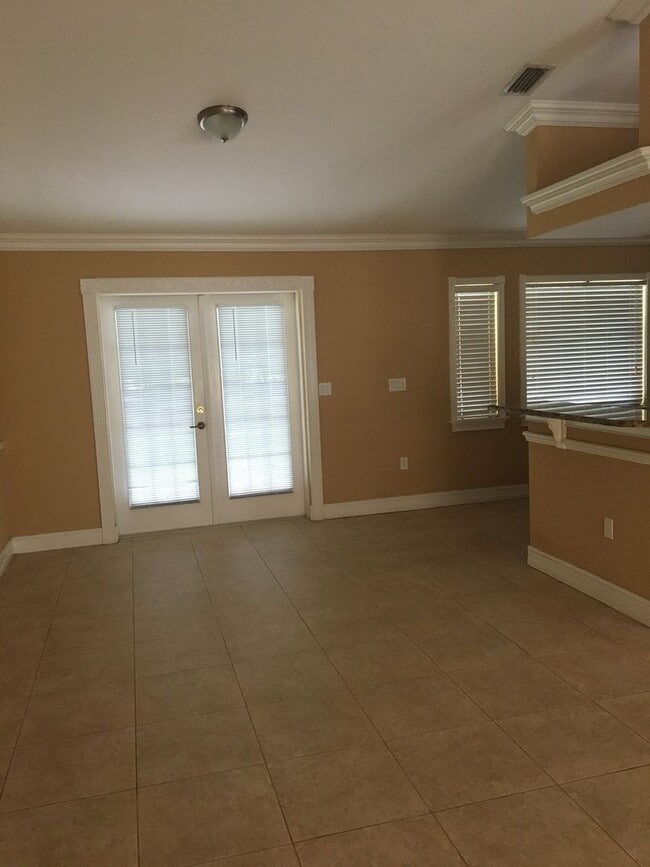 18241 Edgewater Dr in Port Charlotte, FL - Foto de edificio - Building Photo
