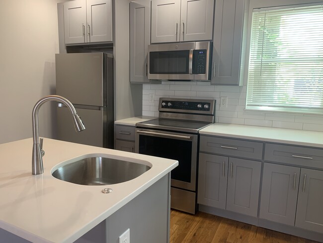 12 Harding St, Unit 1 in Cambridge, MA - Building Photo - Building Photo