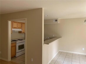 303 Perryl Ln in Luling, LA - Building Photo - Building Photo
