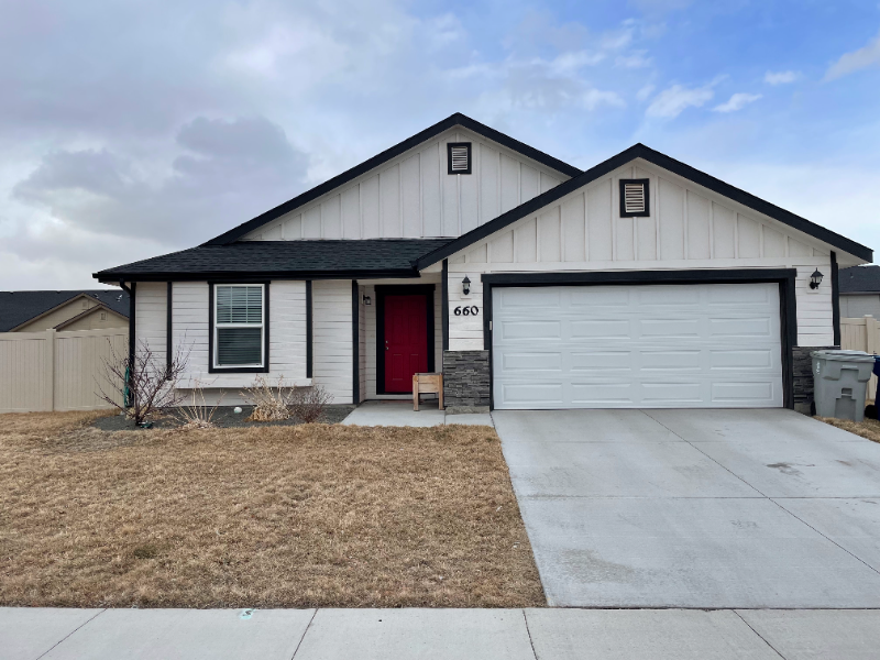 660 SW Inby St in Mountain Home, ID - Building Photo