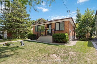 71 Centre Ave in Toronto, ON - Building Photo - Building Photo