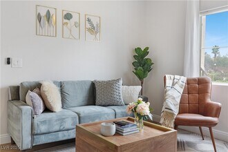 8501 W University Ave in Las Vegas, NV - Building Photo - Building Photo