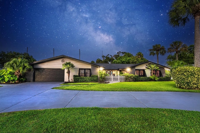 709 Fairway Dr in New Smyrna Beach, FL - Building Photo - Building Photo