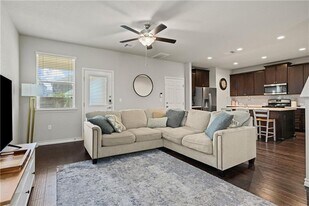 5308 Golden Canary Ln in Austin, TX - Building Photo