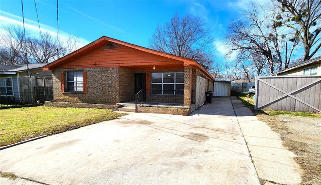 415 N Ruddell St in Denton, TX - Building Photo