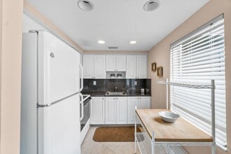 715 Normandy O in Delray Beach, FL - Building Photo - Building Photo