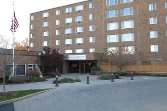 3100 Devonshire Rd in Cleveland, OH - Building Photo - Building Photo