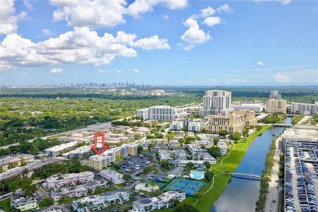 7410 SW 82nd St in Miami, FL - Building Photo - Building Photo