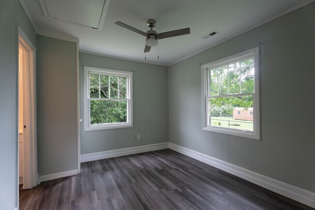 property at 303 S Elm St