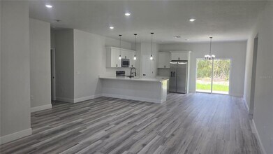 15730 SW 40th Ave in Ocala, FL - Foto de edificio - Building Photo