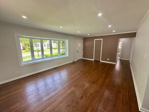 823 N Yale Ave in Arlington Heights, IL - Building Photo - Building Photo