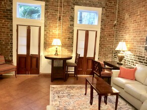 854 Camp St, Unit C 3rd floor furnished apt in New Orleans, LA - Building Photo - Building Photo
