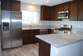 640 Florida St, Unit 1 in Imperial Beach, CA - Foto de edificio - Building Photo