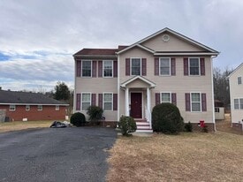 331 Pullbrooke Dr in Richmond, VA - Building Photo