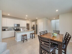 120 Serpens St in Andice, TX - Building Photo - Building Photo