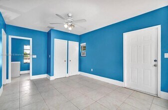 613 Sharar Ave-Unit -2 in Opa Locka, FL - Building Photo - Building Photo