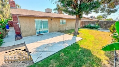 3311 Camellia Dr in Bakersfield, CA - Building Photo - Building Photo