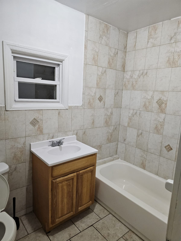 21 Erie St in Elizabeth, NJ - Building Photo - Building Photo