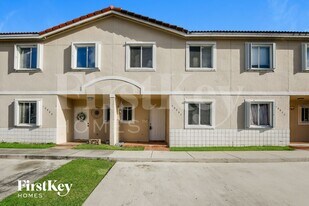 13921 SW 173rd Terrace in Miami, FL - Building Photo