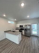 1060 Illinois Ave in Centerton, AR - Building Photo - Building Photo