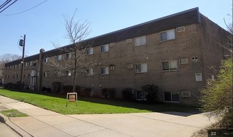 1241 Groesbeck Rd Apartments