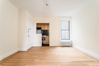 52-25 Skillman Ave in Queens, NY - Building Photo - Building Photo