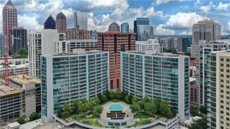 44 Peachtree Pl NW in Atlanta, GA - Building Photo