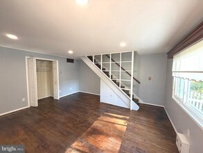 10640 Ashby Pl in Fairfax, VA - Building Photo - Building Photo