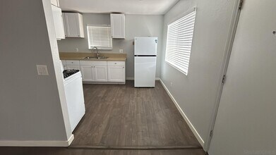 215 Millar Ave in El Cajon, CA - Building Photo - Building Photo