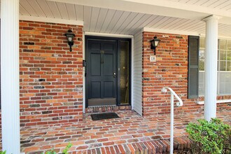 18 Sherwood Rd NW in Fort Walton Beach, FL - Building Photo - Building Photo