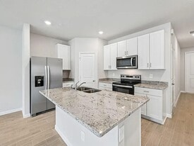 458 Salisbury Cir in Fort Pierce, FL - Building Photo