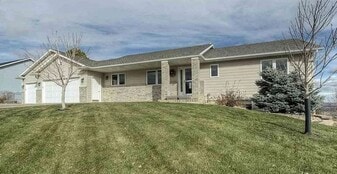 1116 Alta Vista Dr in Rapid City, SD - Building Photo