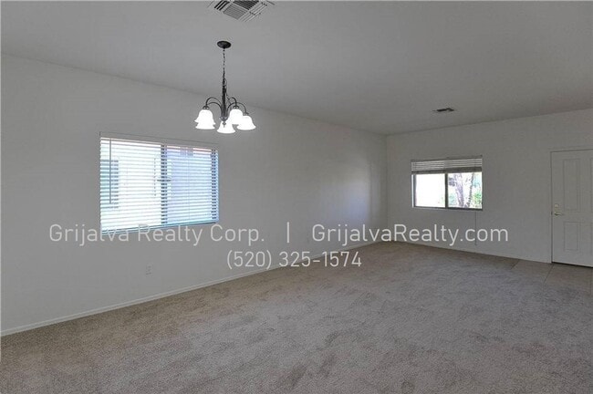 8386 N Wind Swept Ln in Tucson, AZ - Building Photo - Building Photo