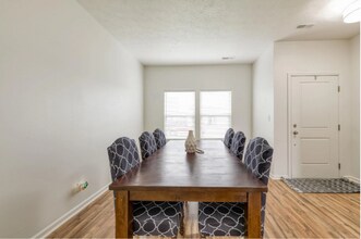 4774 Langhorn Trail in Shadeland, IN - Foto de edificio - Building Photo
