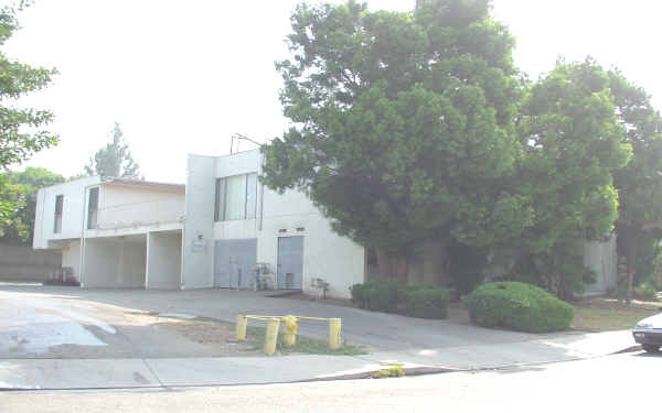 Brentmar Apartments in Pomona, CA - Foto de edificio - Building Photo